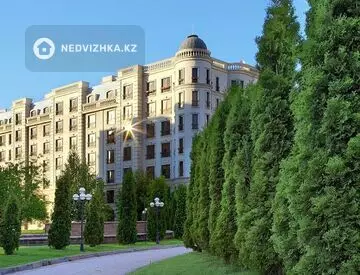 2-комнатная квартира, этаж 4 из 8, 105 м², на длительный срок