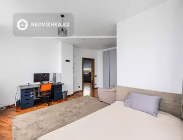 3-комнатная квартира, этаж 14 из 20, 107 м²