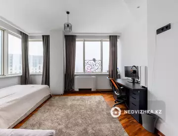 3-комнатная квартира, этаж 14 из 20, 107 м²
