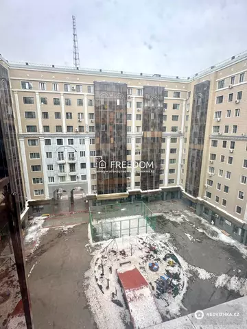 5-комнатная квартира, этаж 7 из 10, 200 м²