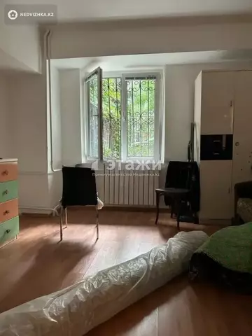 2-комнатная квартира, этаж 1 из 9, 52 м²