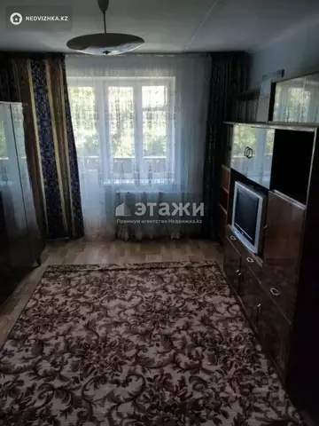 1-комнатная квартира, этаж 3 из 4, 33 м²