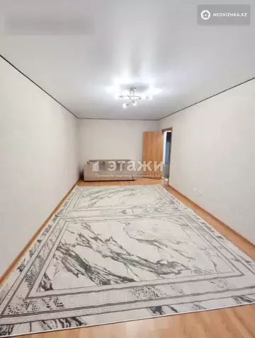 1-комнатная квартира, этаж 4 из 12, 42 м²