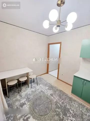 1-комнатная квартира, этаж 4 из 12, 42 м²