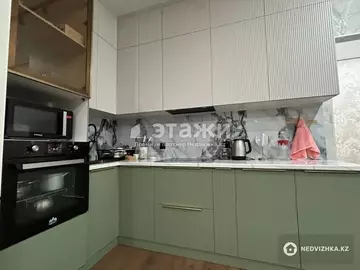 2-комнатная квартира, этаж 4 из 9, 50 м²
