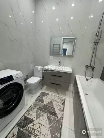 2-комнатная квартира, этаж 13 из 21, 70 м²