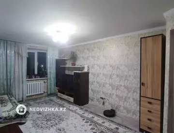 2-комнатная квартира, этаж 3 из 3, 40 м²