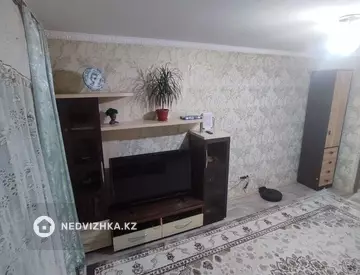 2-комнатная квартира, этаж 3 из 3, 40 м²