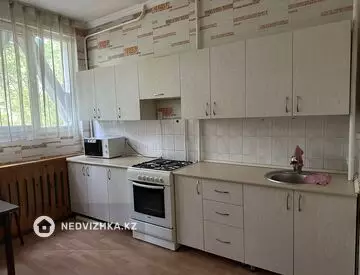 3-комнатная квартира, этаж 2 из 9, 58 м²