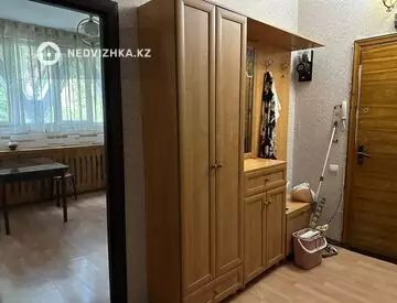 3-комнатная квартира, этаж 2 из 9, 58 м²