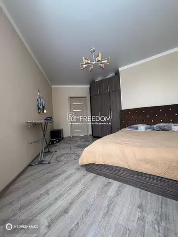 2-комнатная квартира, этаж 4 из 6, 59 м²
