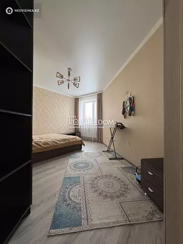 2-комнатная квартира, этаж 4 из 6, 59 м²
