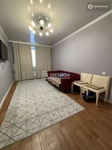 1-комнатная квартира, этаж 4 из 5, 40 м²