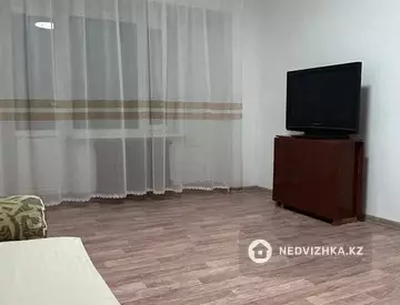 1-комнатная квартира, этаж 4 из 5, 38 м²