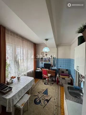 1-комнатная квартира, этаж 3 из 9, 52 м²