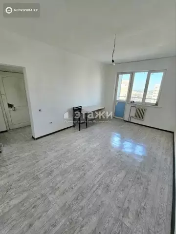 1-комнатная квартира, этаж 8 из 9, 40 м²