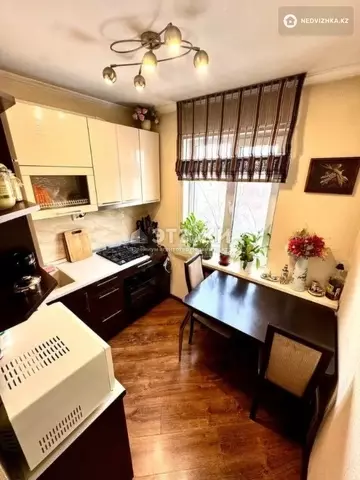 3-комнатная квартира, этаж 5 из 5, 60 м²