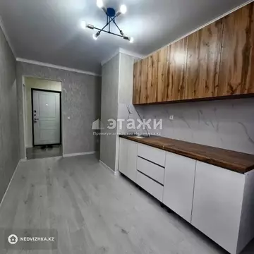 1-комнатная квартира, этаж 10 из 10, 40 м²