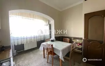 2-комнатная квартира, этаж 4 из 5, 56 м²