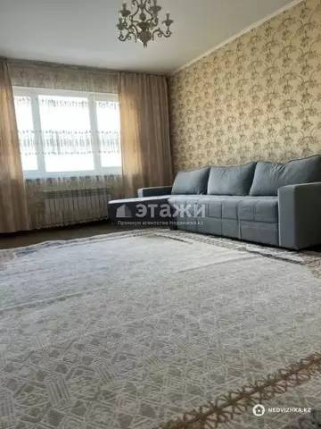 2-комнатная квартира, этаж 8 из 17, 66 м²