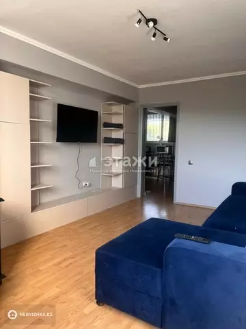 2-комнатная квартира, этаж 4 из 5, 50 м², на длительный срок