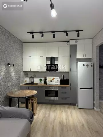 2-комнатная квартира, этаж 3 из 13, 53 м², на длительный срок