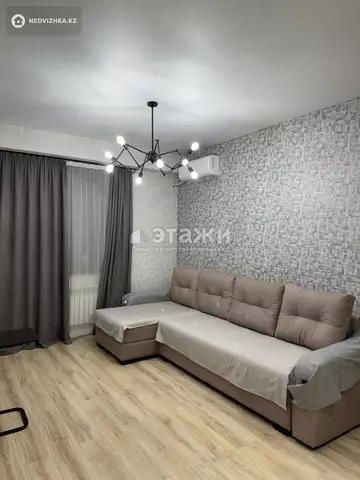 2-комнатная квартира, этаж 3 из 13, 53 м², на длительный срок