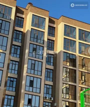 4-комнатная квартира, этаж 9 из 9, 114 м²