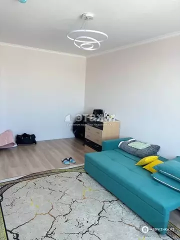 1-комнатная квартира, этаж 17 из 17, 35 м²
