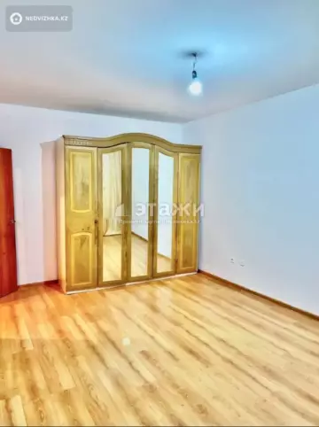 1-комнатная квартира, этаж 1 из 12, 38 м²