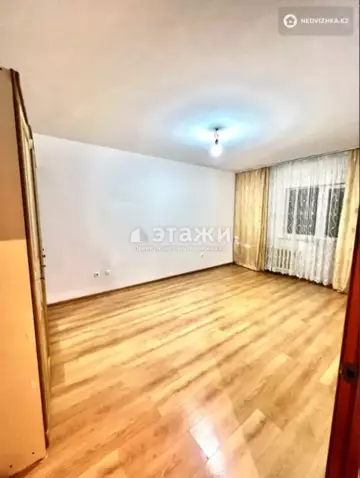 1-комнатная квартира, этаж 1 из 12, 38 м²