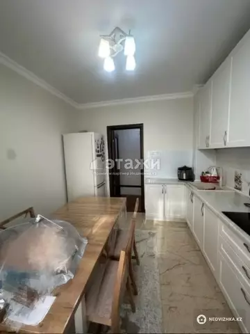 2-комнатная квартира, этаж 4 из 9, 63 м²