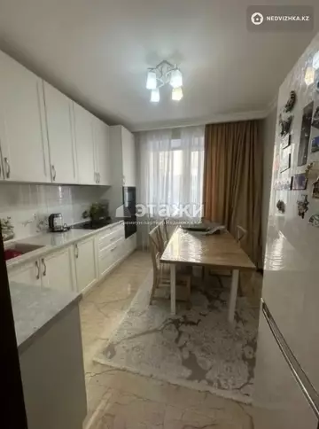 2-комнатная квартира, этаж 4 из 9, 63 м²