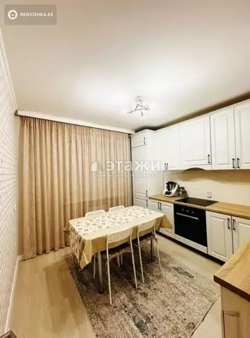 3-комнатная квартира, этаж 2 из 9, 94 м²