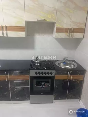 1-комнатная квартира, этаж 3 из 9, 38 м²