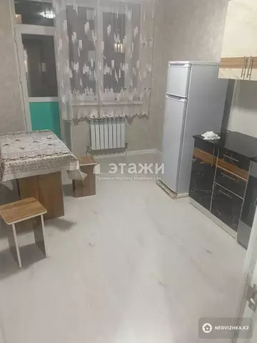 1-комнатная квартира, этаж 3 из 9, 38 м²