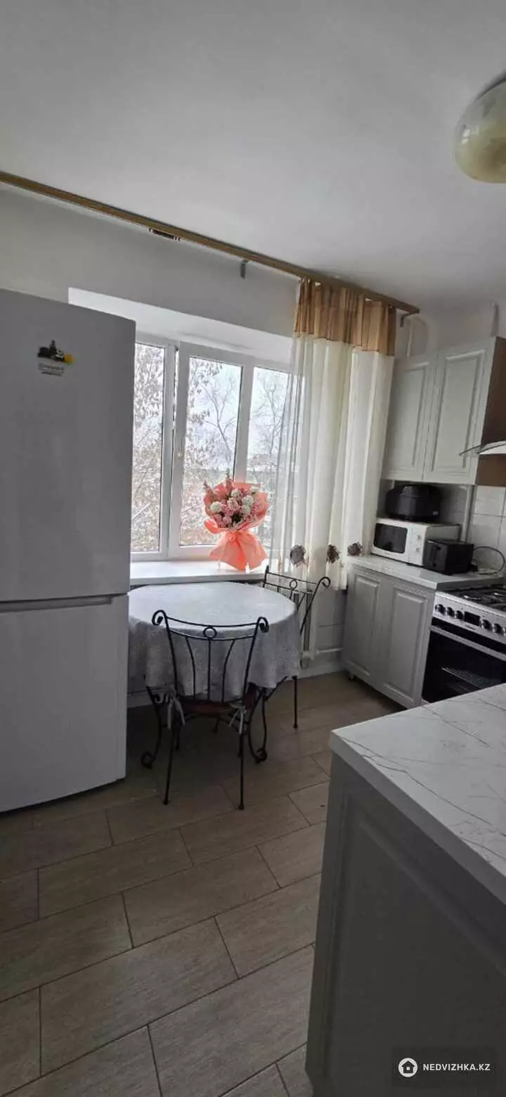 77.7 м², 4-комнатная квартира, этаж 3 из 5, 78 м², изображение - 1