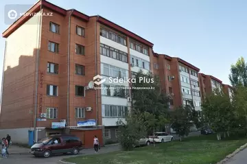 5-комнатная квартира, этаж 3 из 5, 139 м²