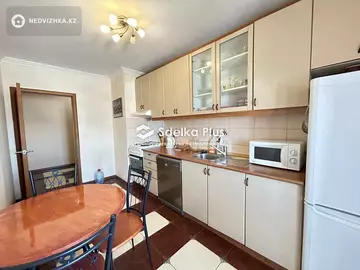 2-комнатная квартира, этаж 8 из 9, 70 м²