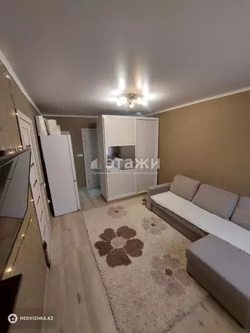 2-комнатная квартира, этаж 3 из 4, 33 м²