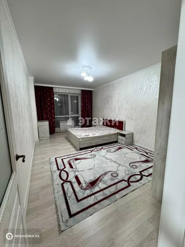 70 м², 2-комнатная квартира, этаж 3 из 10, 70 м², на длительный срок, изображение - 1