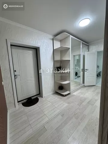 2-комнатная квартира, этаж 3 из 10, 70 м², на длительный срок