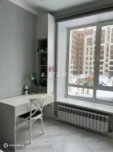 4-комнатная квартира, этаж 3 из 10, 91 м²