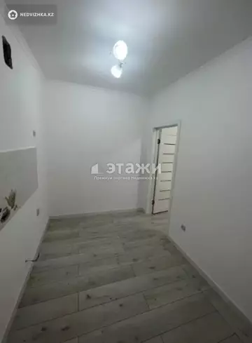 2-комнатная квартира, этаж 9 из 10, 45 м²