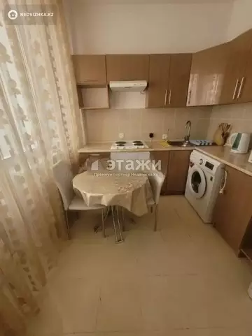 1-комнатная квартира, этаж 3 из 10, 32 м²