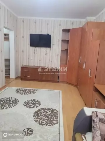 1-комнатная квартира, этаж 3 из 10, 32 м²