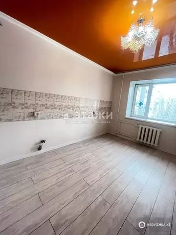 2-комнатная квартира, этаж 3 из 10, 56 м²