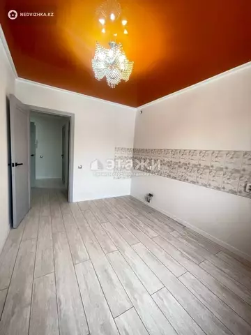 2-комнатная квартира, этаж 3 из 10, 56 м²