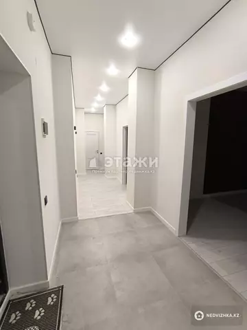 70 м², 2-комнатная квартира, этаж 3 из 17, 70 м², изображение - 1