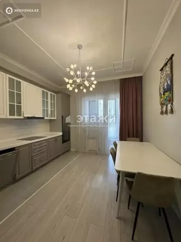 3-комнатная квартира, этаж 8 из 10, 100 м²